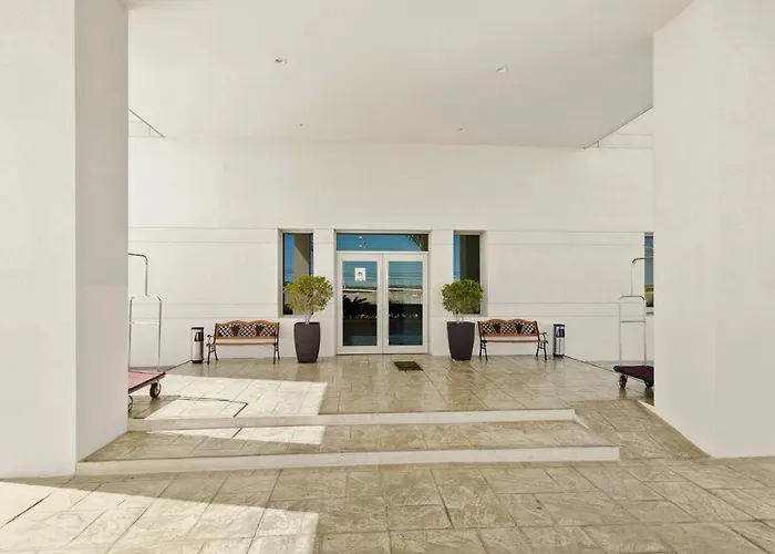 Hotel Aeropuerto Cabos