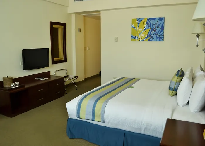 Hotel Aeropuerto Cabos 3*