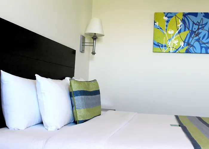 Hotel Aeropuerto Cabos 3*