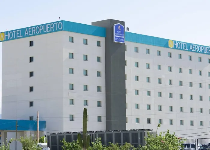 Hotel Aeropuerto Cabos 3*